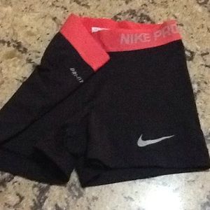 Nike pro compression short